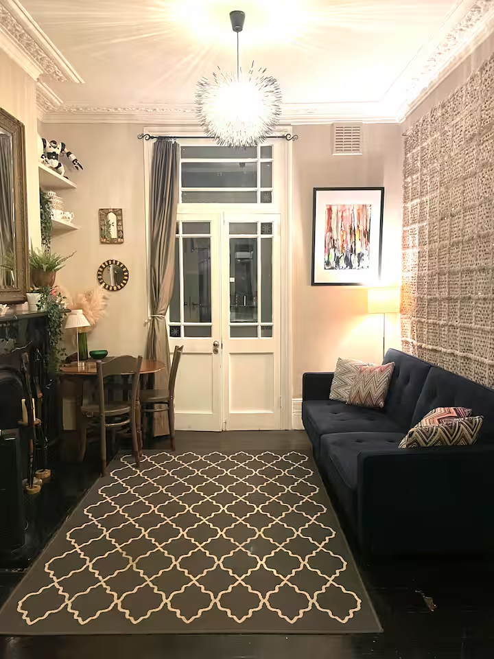 London Boutique Apartment living room